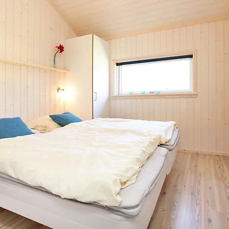 With Terrace, Дом отдыха